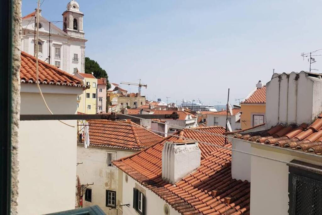 Inloveapartments - Typical Alfama Balcony Lisboa المظهر الخارجي الصورة