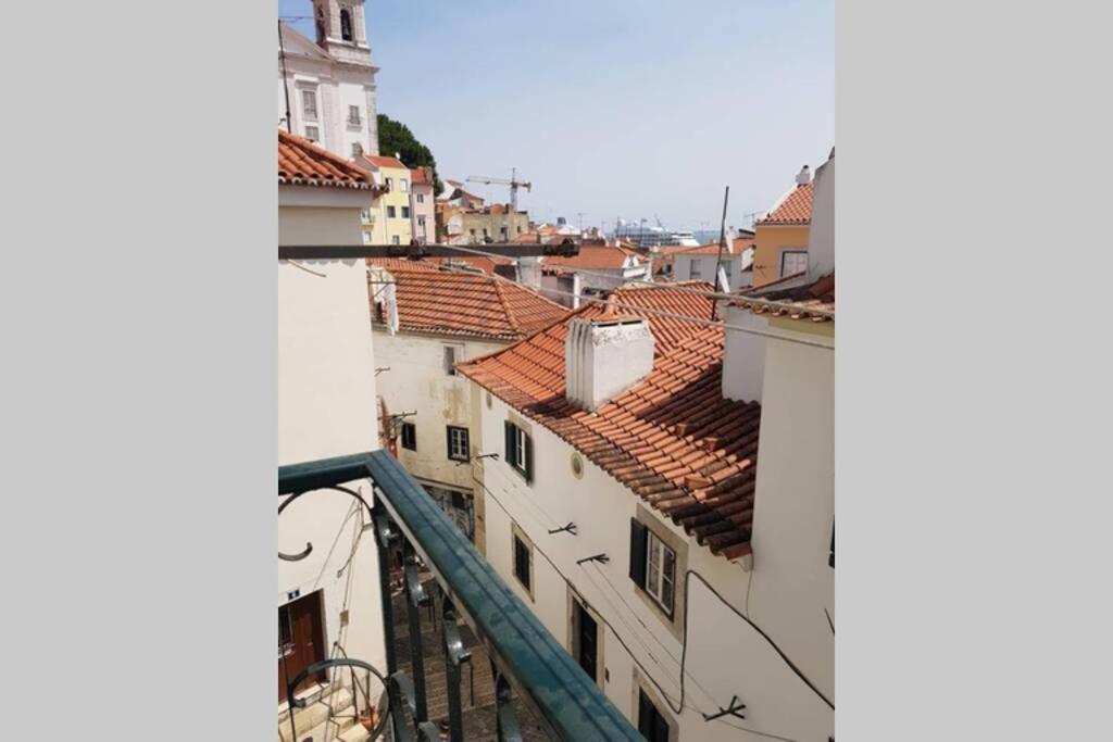 Inloveapartments - Typical Alfama Balcony Lisboa المظهر الخارجي الصورة